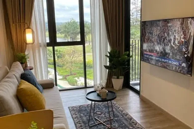 1 Bedroom Condo For Rent