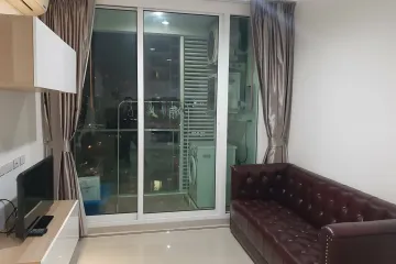 1 Bedroom Condo for sale in Huai Khwang, Bangkok