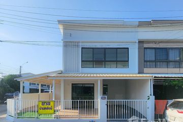 3 Bedroom Townhouse for sale in Lak Song, Bangkok