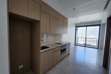 1 Bedroom Condo for sale in Silom, Bangkok near BTS Surasak