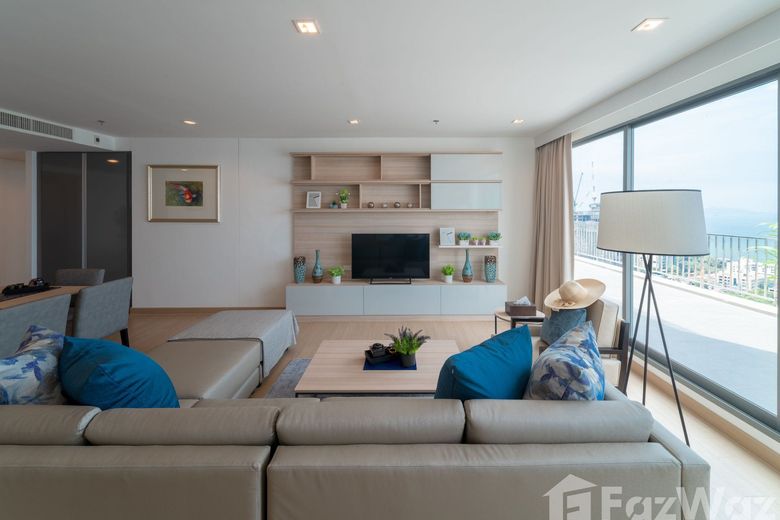 3 Bedroom Apartment For Rent