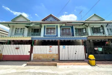 3 Bedroom Townhouse for sale in Bang Khu Rat, Nonthaburi