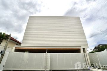 4 Bedroom House for sale in Lat Phrao, Bangkok