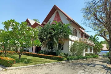 7 Bedroom House for sale in Bang Mot, Bangkok
