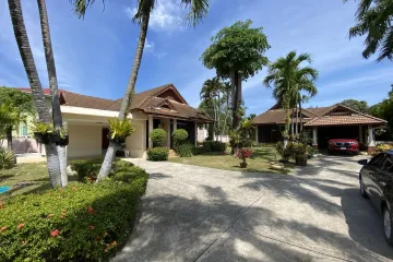 6 Bedroom Villa for sale in Rawai, Phuket