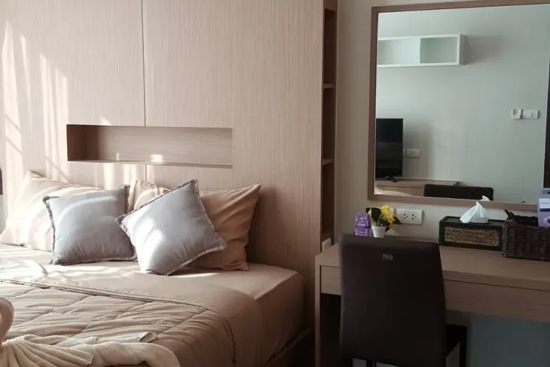 1 Bedroom Condo