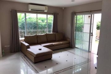 4 Bedroom House for sale in Bang Waek, Bangkok