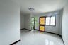 4 Bedroom Townhouse for sale in Krathum Lom, Nakhon Pathom