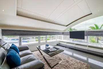 1 Bedroom Condo for rent in Ko Kaeo, Phuket