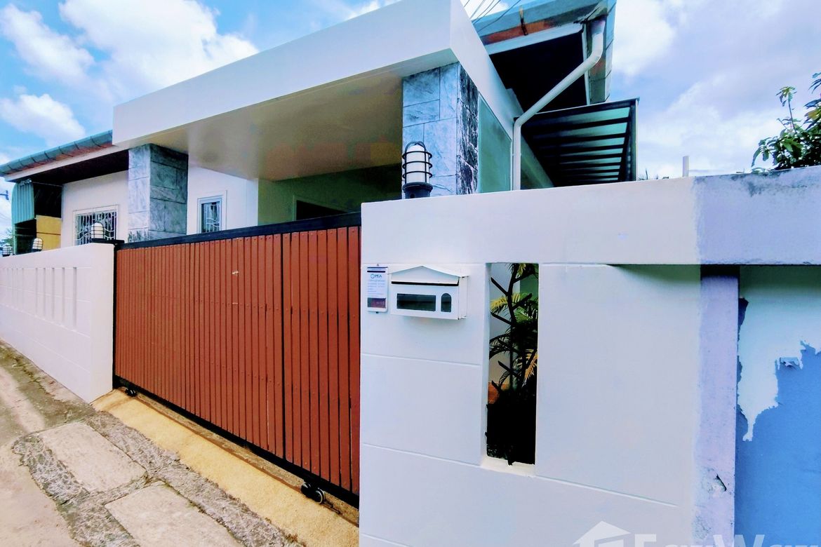 2 Bedroom House