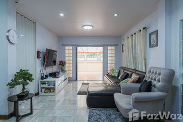 3 Bedroom House for sale in Khlong Tan Nuea, Bangkok