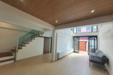 3 Bedroom Townhouse for rent in Chalong, Phuket