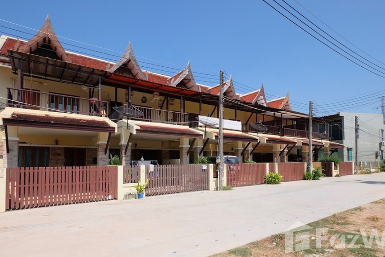 2 Bedroom Townhouse For Rent