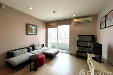 2 Bedroom Condo for sale in Khlong Ton Sai, Bangkok near BTS Charoen Nakhon