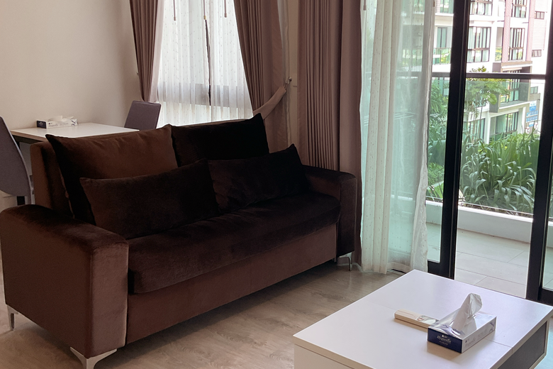 1 Bedroom Condo For Rent