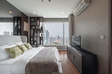 2 Bedroom Condo for sale in Wat Phraya Krai, Bangkok