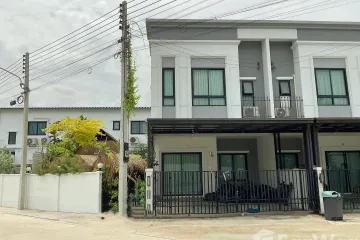 3 Bedroom Townhouse for sale in Nong Kakha, Chonburi