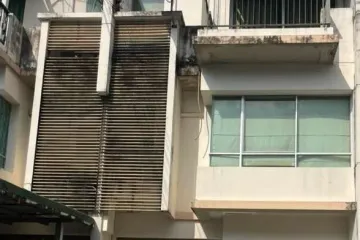 3 Bedroom Townhouse for sale in Bang Phli Yai, Samut Prakan