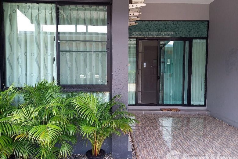 2 Bedroom Townhouse For Rent