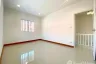 3 Bedroom Townhouse for sale in Khlong Sam, Pathum Thani