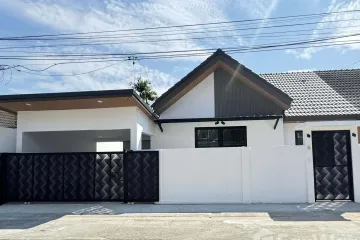3 Bedroom House for sale in Ko Kaeo, Phuket