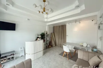 6 Bedroom Townhouse for sale in Saen Suk, Chonburi