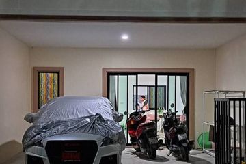 3 Bedroom Townhouse for sale in Tha Sao, Samut Sakhon