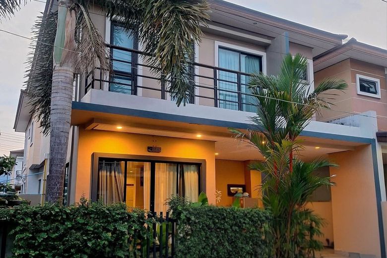 3 Bedroom Townhouse For Rent