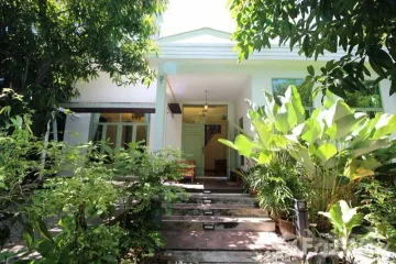 4 Bedroom Villa for sale in Phaya Thai, Bangkok