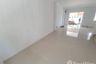 3 Bedroom Townhouse for sale in Krathum Lom, Nakhon Pathom