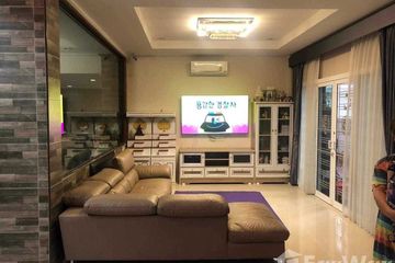 7 Bedroom House for Sale or Rent in Dokmai, Bangkok