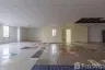 Office for sale in Huai Khwang, Bangkok