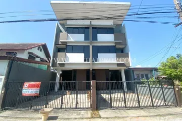 3 Bedroom Townhouse for sale in Tha Sai, Nonthaburi near MRT Sanambin Nam