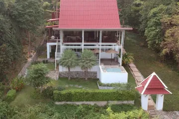 4 Bedroom House for sale in 