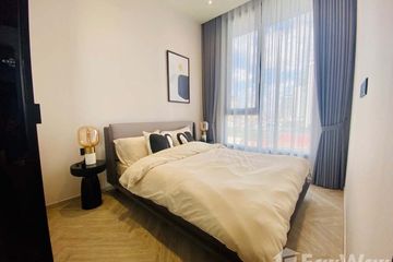 2 Bedroom Condo for sale in Bang Lamphu Lang, Bangkok near BTS Krung Thon Buri