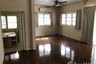 2 Bedroom House for sale in Chan Kasem, Bangkok near MRT Chankasem
