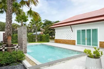 4 Bedroom Villa for Sale or Rent in Permsap Villa, Si Sunthon, Phuket