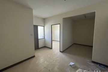 1 Bedroom Condo for sale in Thap Yao, Bangkok