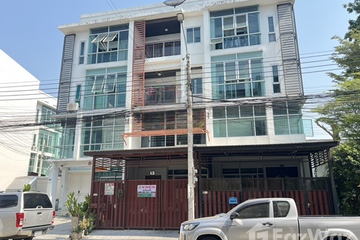 3 Bedroom Townhouse for sale in Bang Bon, Bangkok