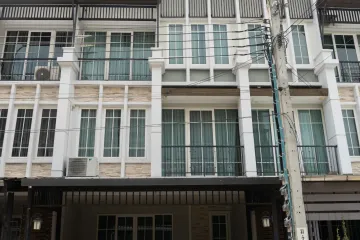 5 Bedroom Townhouse for sale in Golden Town Ladprao &ndash; Kaset nawamin, Khlong Kum, Bangkok