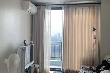1 Bedroom Condo for sale in Huai Khwang, Bangkok