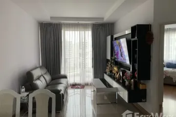 2 Bedroom Condo for sale in Huai Khwang, Bangkok near MRT Thailand Cultural Centre