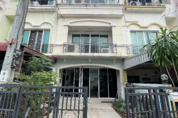 4 Bedroom Townhouse for sale in Bang Khu Wiang, Nonthaburi