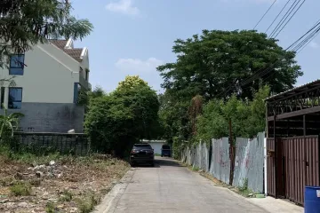 Land for sale in Bang Chak, Bangkok