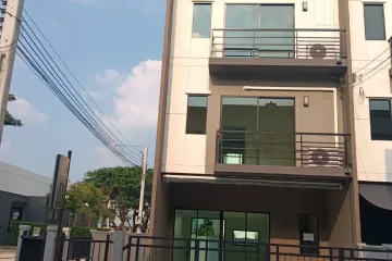 3 Bedroom Townhouse for rent in Bang Khun Kong, Nonthaburi