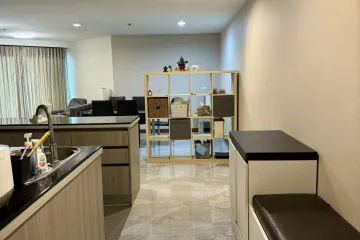 2 Bedroom Condo for sale in Huai Khwang, Bangkok near MRT Phra Ram 9