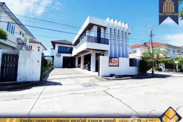 4 Bedroom House for sale in Bang Khanun, Nonthaburi