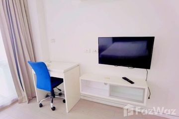 2 Bedroom Condo for sale in Huai Khwang, Bangkok