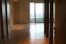 1 Bedroom Condo for sale in Bang Phong Pang, Bangkok