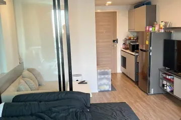 1 Bedroom Condo for sale in Chom Phon, Bangkok near MRT Chankasem